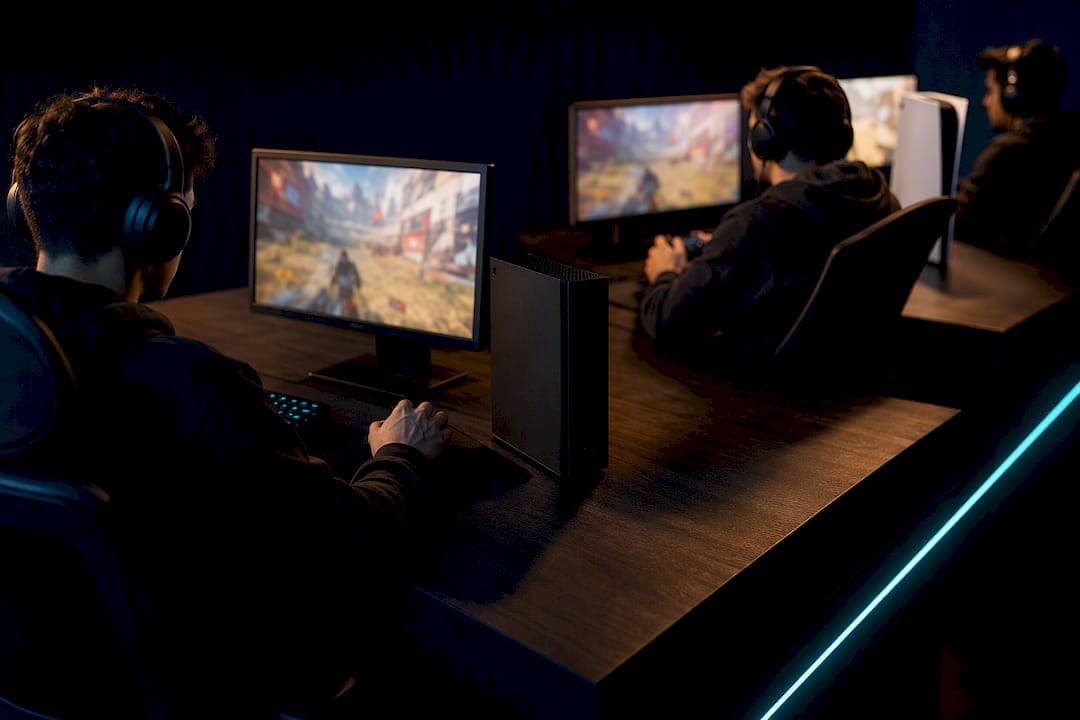 PC, PS5, Switch Compared: Apex Legends Review 2026
